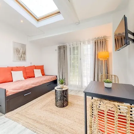 Apartment Bright - Rer B - Plateau De Saclay *